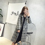 Mùa thu và mùa đông mới của phụ nữ Thời trang Hàn Quốc áo len kẻ sọc lỏng phần dài áo len dày - Trung bình và dài Coat