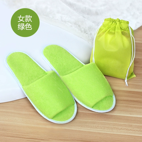 Отели One -Time Slippers ожидайте, когда гостевые домашние дорожные