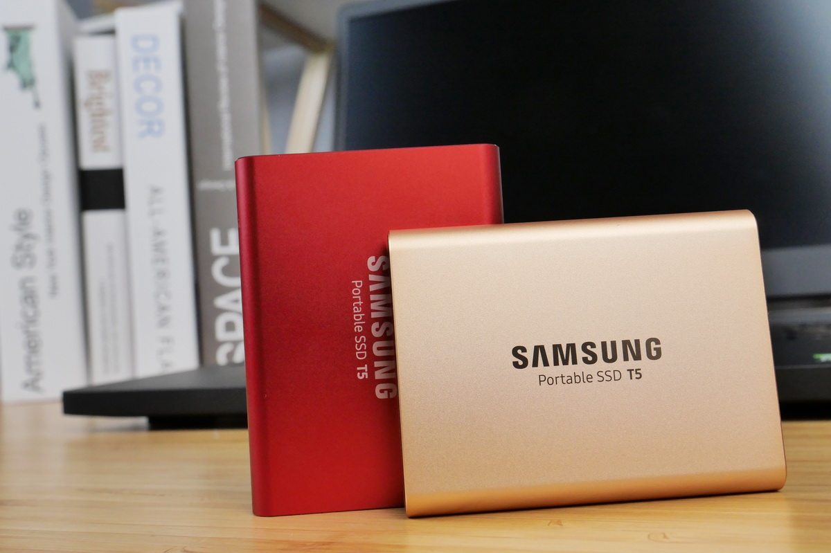 三星t5移动硬盘: 穿衣显瘦 脱衣有肉