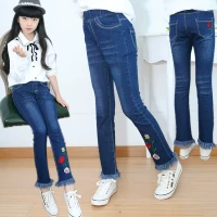 2018 quần áo trẻ em mùa xuân và mùa hè cô gái mới jeans tua micro chuông quần quần trẻ em trong lớn của trẻ em quần bút chì quần áo trẻ sơ sinh