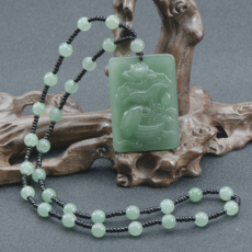 Украшения на шею 天然巴西东陵玉兰花方牌子挂件女款玉佩吊坠珠宝颈饰玉石吊坠项链