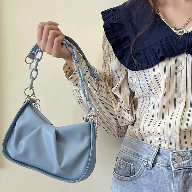 Blue2021 summer new pattern Acrylic chain One shoulder Axillary bag female Minority ins Versatile fold cloud Inclined shoulder bag
