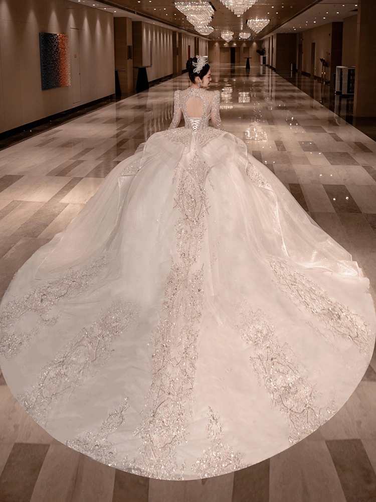  L+White trailer wedding dress 