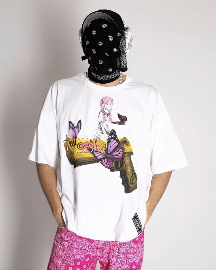 White 2 / White & 2JunInagawa jointly FormyTee quadratic element Pistol butterfly Submachine gun Short sleeve Japan limit