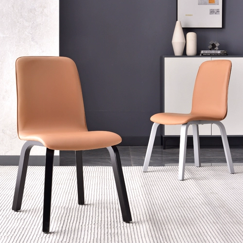 Северный твердый деревянный обеденный стул Домохозяйство Light Luxury Modern Stud