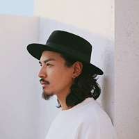 Японская черная волосатая шляпа японская черная волосатая шляпа может отрегулировать джазовую шляпу Dark Rock British Pingding Gentleman Hat