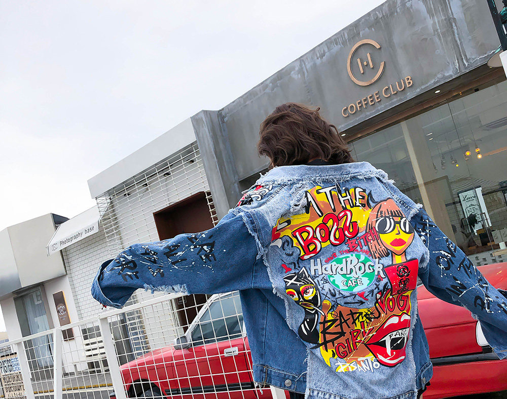 服装与涂鸦文化结合玩转色彩的艺术