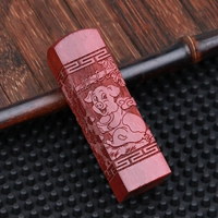 Красная сандаловая лесная свинья глава