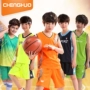 Trẻ em của quần áo bóng rổ phù hợp với bé trai mẫu giáo học sinh đào tạo mùa hè hiệu suất quần áo bé trai thể thao jerseys tùy chỉnh 	giá thành lưới bóng rổ	