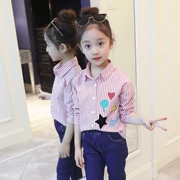 Cô gái dài tay áo 2018 mùa hè mới trẻ em 6 bông 7 ve áo 8 sọc áo sơ mi 9 Hàn Quốc phiên bản 12 tuổi quần áo trẻ em
