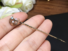 Украшения на шею 西洋古董珠宝首饰收藏品 德国铜包金镶嵌天然火欧珀精致领针 孤品