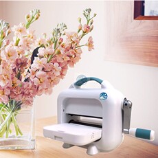 Выбивая прибор 手工刀模通用压花a5机器成长手册diy素材制作scrapbook相册包邮