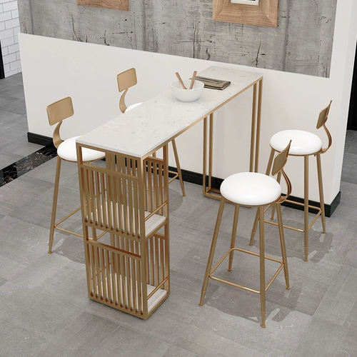 Стол скандинавского бар, стол и стул сочетает современный наклонный бар с высоким содержанием подключенного стола Простой гостиная маленькая барная домика Длинный стол