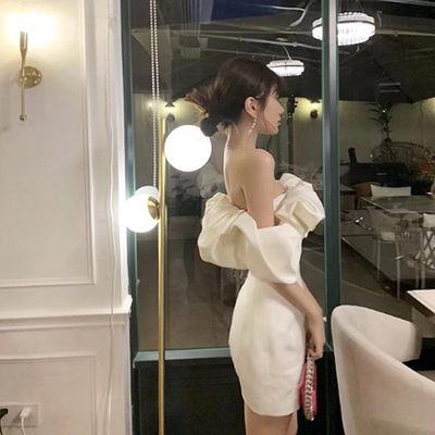 taobao agent Busudi Fragrance French Early Autumn Bubble Sleeve White Puretic Dress Design Sensors Skinid Dress Skirt
