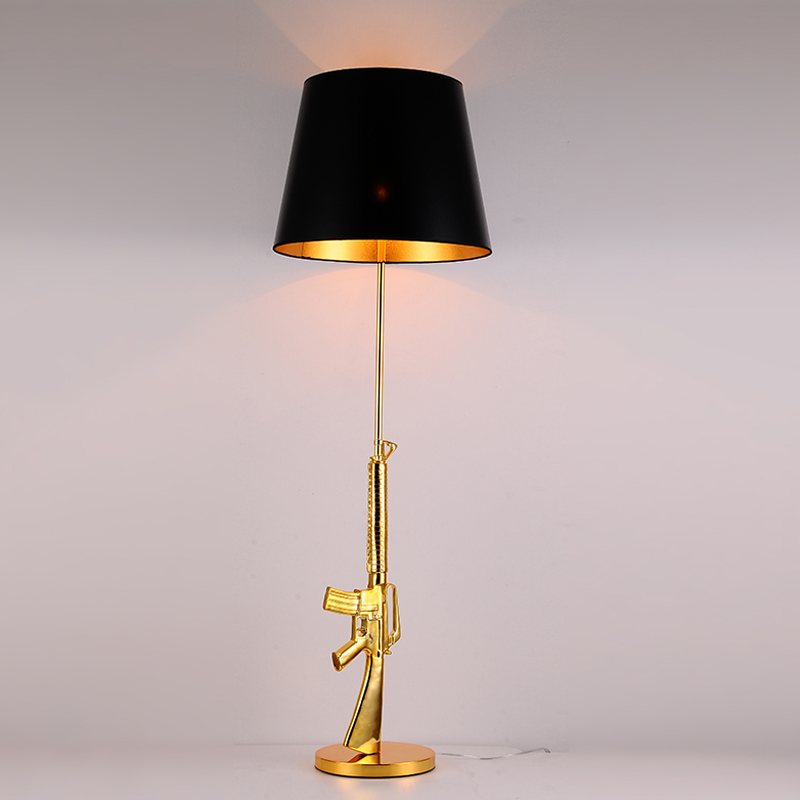 Gold Plating Of Long Gun Floor LampItaly Gun _ LoungeTablelampGun | Long gun Floor lamp AK47 Desk lamp