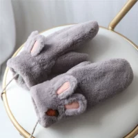 T286 Radish Rabbit Lears Grey