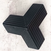 Старый полосатый треугольный угол - 8 наряд (черный)