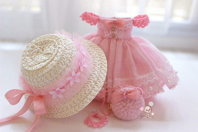 taobao agent OB11 baby jacket GSC clay doll clothing Pig dolls, OB11 straw hat BB hat GSC clay pink skirt