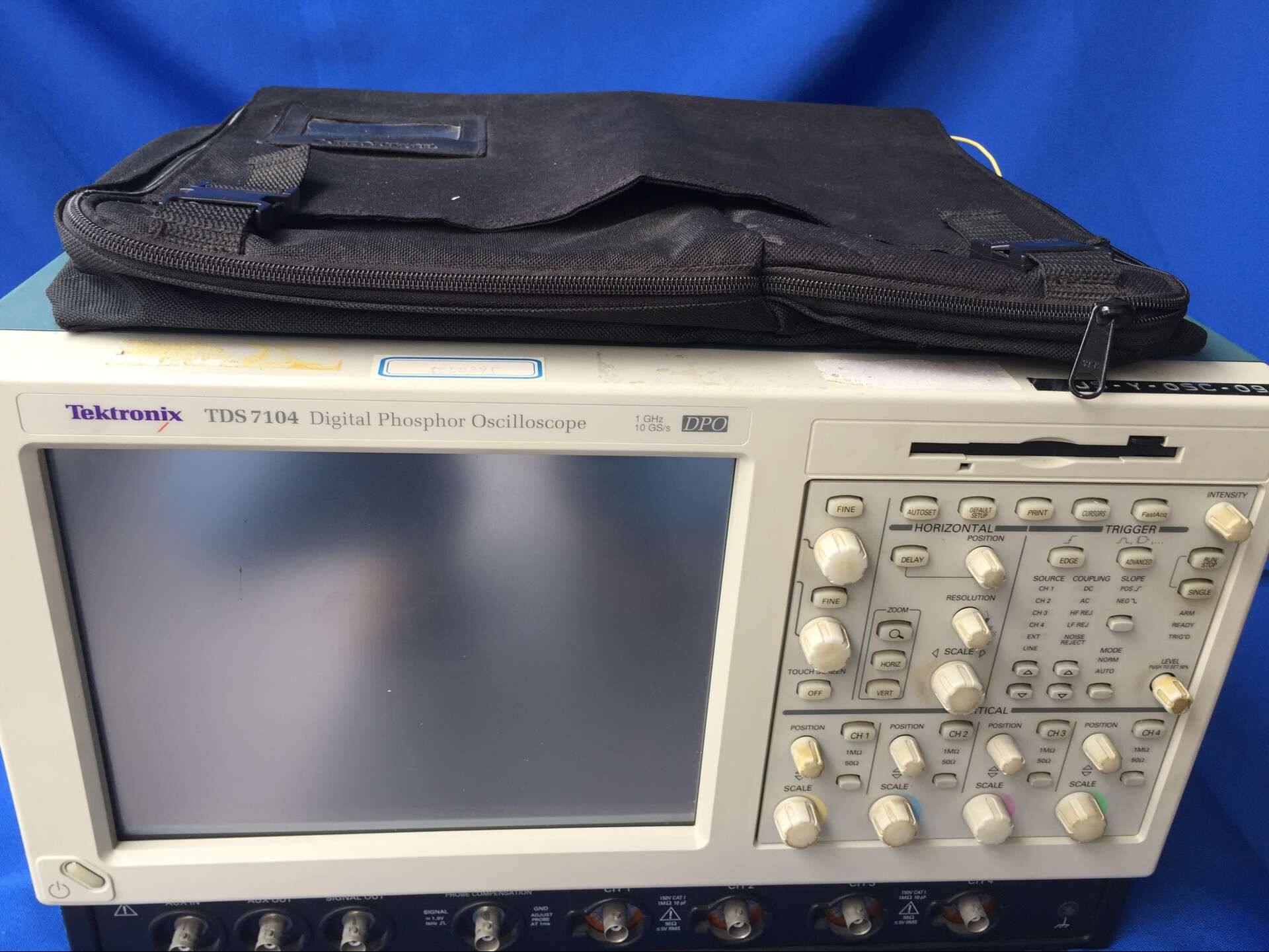 二手回收 销售tektronix tds7104示波器