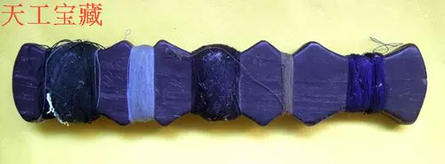 Лапша Вудкарвана Китайской Республики в династии Цин, трехконцентрированное многосекцию женских красных продуктов, старая головокружительная доска, старая модная запущенная ниточка прибора.