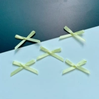 Желтый, 2.3×3см