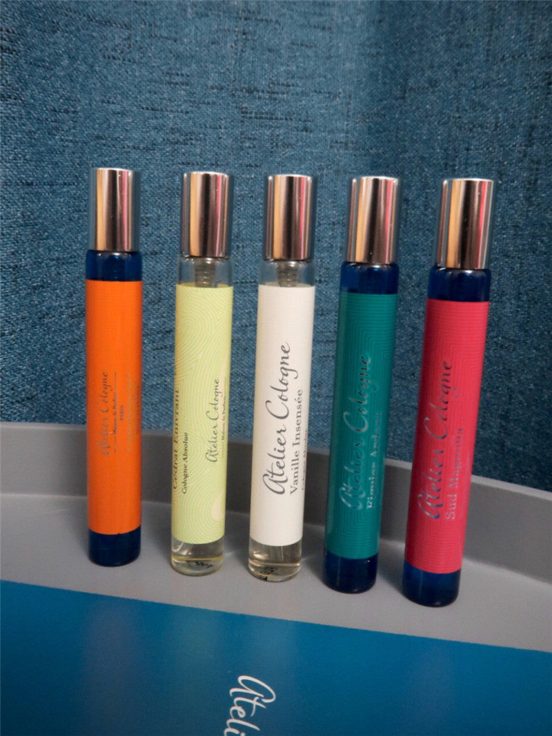 回忆青春气息欧珑香水半岛铁盒香水