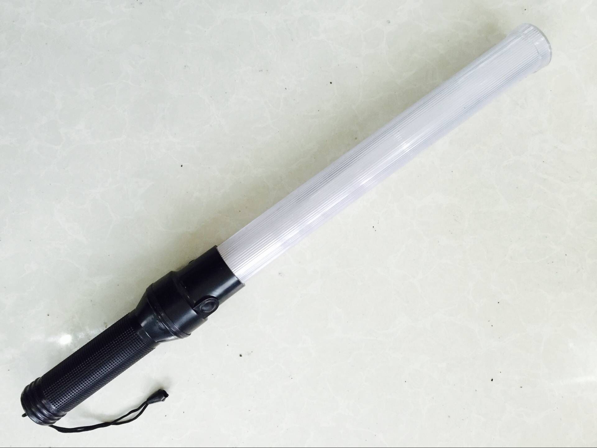Купить 54cm двойной цвет зарядка LED траффик команда палка ...