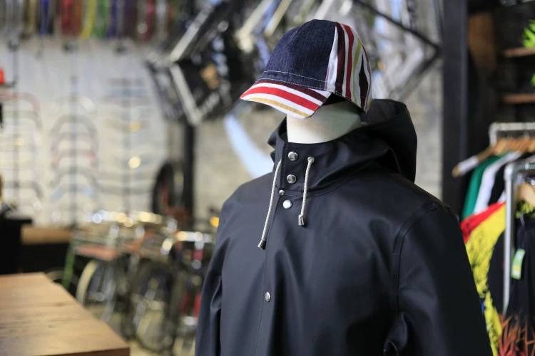 Плащ-дождевик Swedish бренда Stutterheim Stockholm водонепроницаемый хлопковый дождевик с липким покрытием