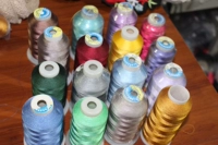 Линия фирменной вышивки линия пагоды относительно богата цветом, так как цвет 5 юаней 1 кот