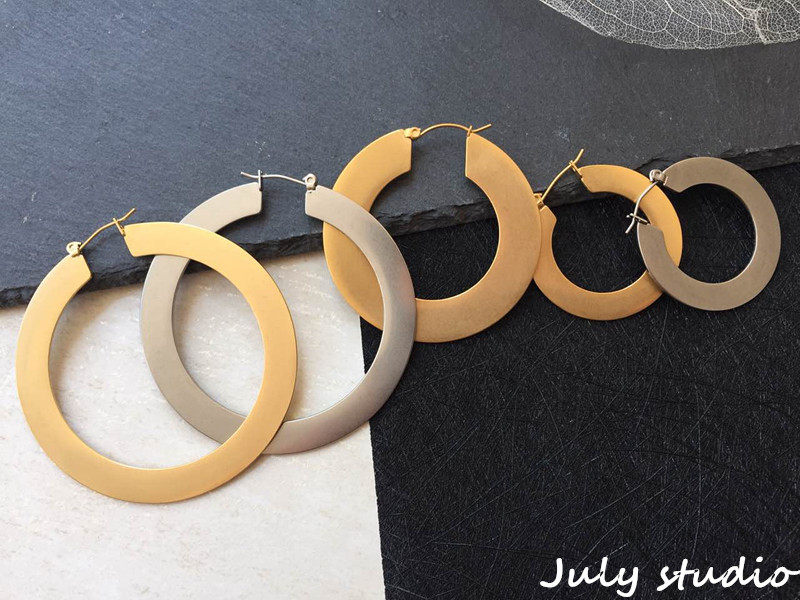 13. Jh. Mali, gleicher Stil, Celi-Stil, Kreis, Titanstahl, runde Platte, großer Ring, einfache Ohrringe_voghion.com