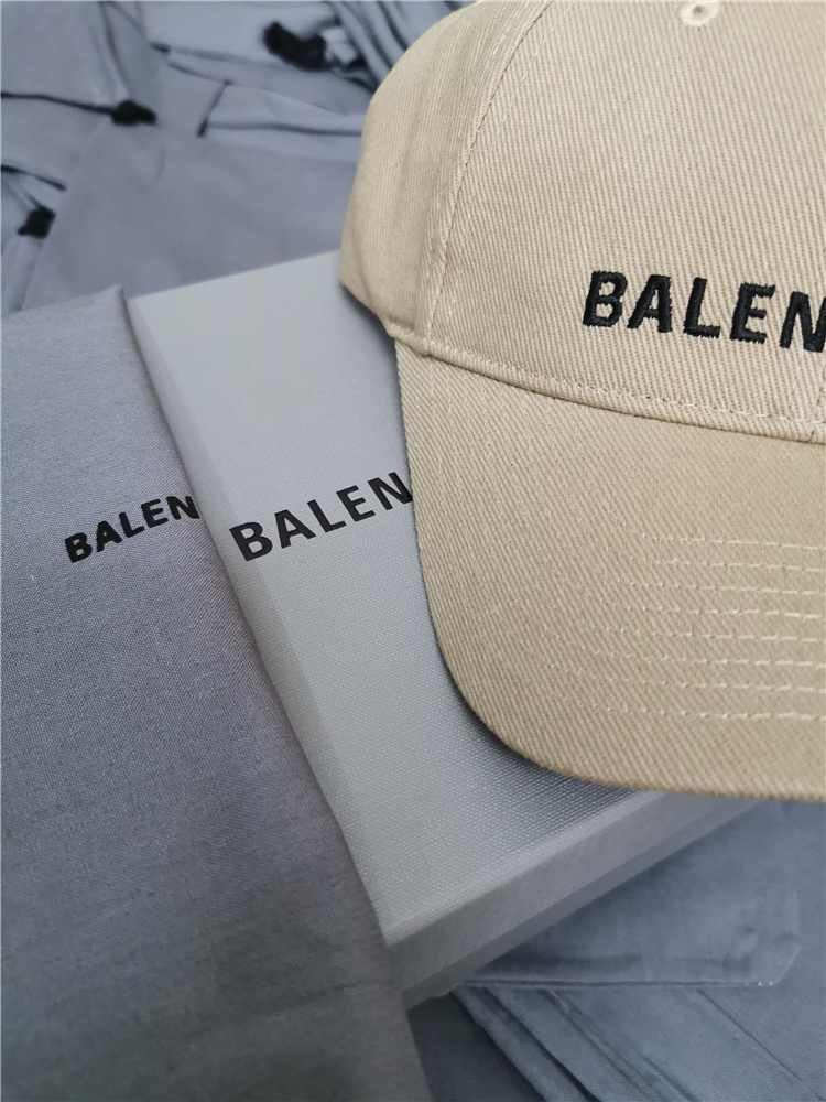 Classic Khaki2021 new pattern Europe Home B Hat New color Embroidery letter Versatile Baseball cap peaked cap Star men and women Same