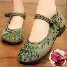 Вышитая обувь 绿色绣花鞋子妈妈鞋老北京布鞋官方旗舰店正品女鞋北京老布鞋女款 And Yun Xiang
