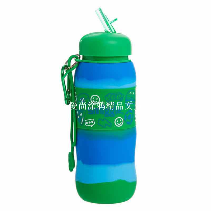 Бутылка для воды с стаканом. Smiggle бутылка. Мягкая бутылка для воды. Бутылочка для воды детская. Зеленая бутылочка для воды.