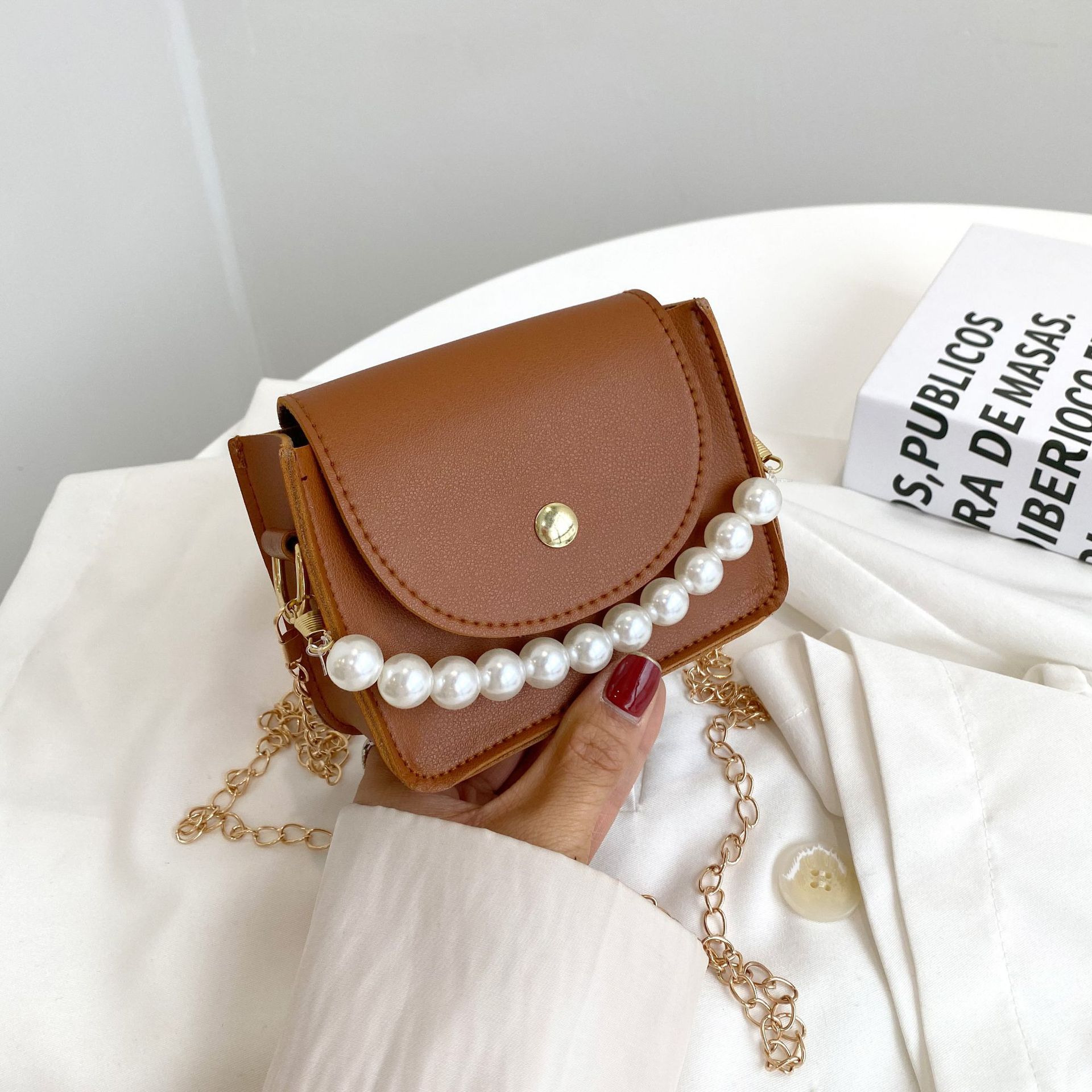 BrownForeign style Pearl portable Small bag female 2021 new pattern Korean version trend texture One shoulder Oblique span chain Small square bag
