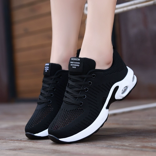 Модные танцующие дышащие кроссовки для отдыха, созданы по технологии flyknit, мягкая подошва