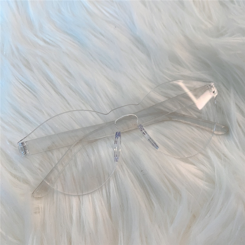One Ellipse & Transparencyvintage Sunglasses Port style Europe and America Retro photograph cat eye Sunglasses Purple series lovers pose female collocation