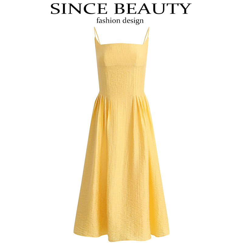 以来美容フランス Zhao Lusi と同じスタイルの黄色の背中の開いたサスペンダー シーサイド三亜休暇ドレス女性のための