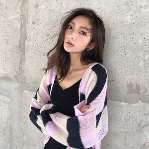 小 侨 JOFAY Contrast v-cổ Đan Cardigan Mùa Thu Phụ Nữ 2018 Mới của Hàn Quốc Sọc Lỏng Áo Len Áo Khoác