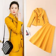 Ngôi sao nữ mùa thu 2019 Liu Yifei với áo khoác đơn ngực thanh lịch + váy xòe lớn phù hợp với thời trang nữ - Bộ đồ