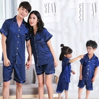 Bộ đồ ngủ cha mẹ-con, mùa hè trung tính ngắn tay, một gia đình gồm ba bà mẹ và con gái, phiên bản Hàn Quốc của cặp băng lụa, cộng với phân bón, tăng 200 kg bộ nhung dễ thương Hàn Quốc