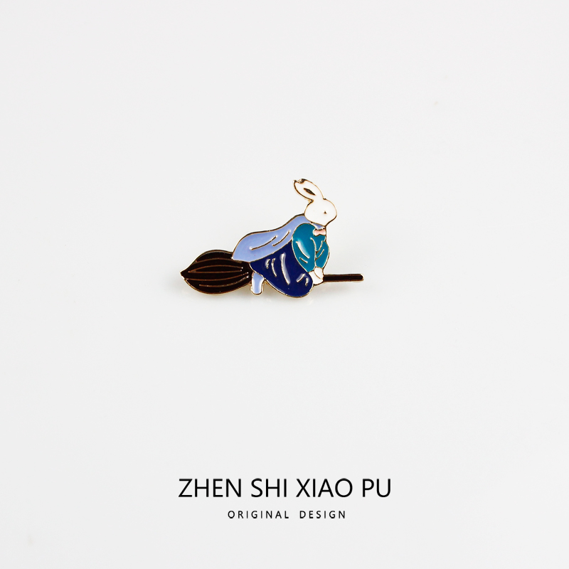 Cửa hàng trang trí kho báu Xiao Zhan Cùng một chú thỏ trâm cài cá tính nam và nữ đôi huy hiệu pin phụ kiện cặp học sinh - Trâm cài