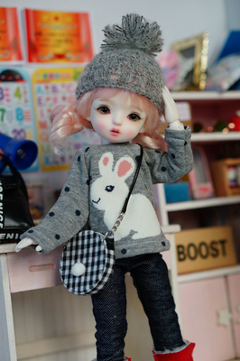 taobao agent Spot little rabbit gray sweater doll new BJD6 points YOSD top cute big six points IMDA3.0A110