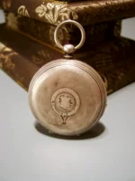 В поздней династии Цин были бренд серебряных карманных часов с серебряными часами с серебряными часами
