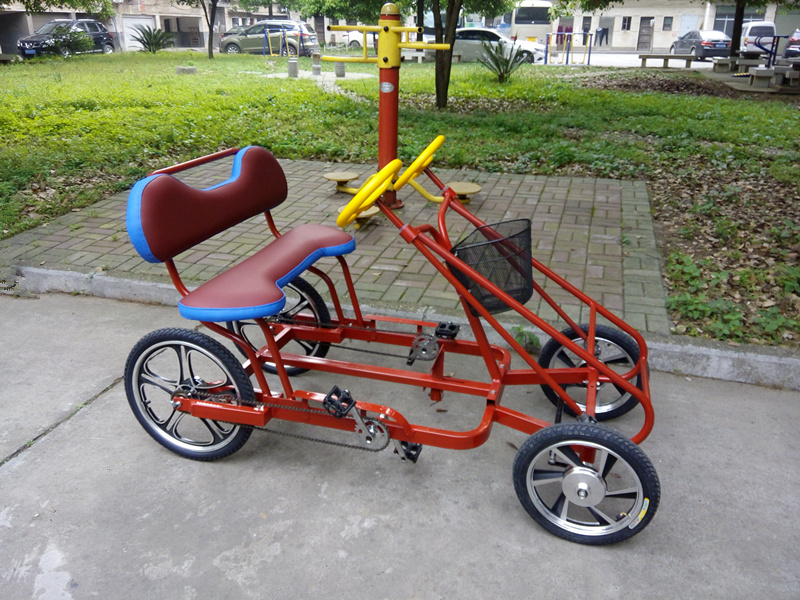 Трехколесный двухместный велосипед