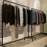Мебель для одежды восемь -лет -старый магазин более 20 цветовых магазинов одежды для одежды магазины полки отображают полки -тип накаджима боковой рам