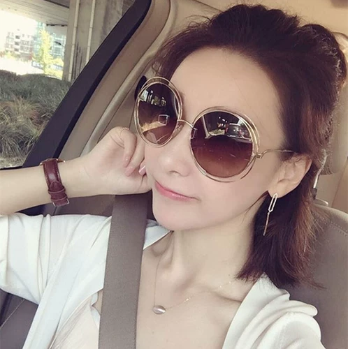 Ретро большие солнцезащитные очки, популярно в интернете, по фигуре