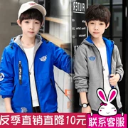 Áo khoác bé trai 2018 Mới mùa xuân và mùa thu Mặc Big Boy Top Children Plus Velvet