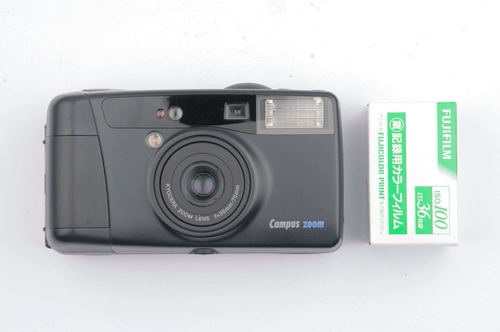 Кампус Kyocera Zoom Film Camera Machine 35-70mm Автоматическое автоматическое измерение фокуса
