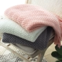 Nordic giải trí máy lạnh chăn mền chăn được trang trí mô hình phòng ngủ mất bong bóng cashmere đan chăn len miễn phí vận chuyển cao su màu hồng - Ném / Chăn mền nhung dày