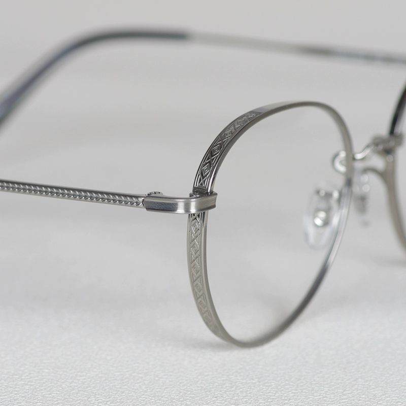 Kính mỏng và cao cấp, màu bạc trơn, thiết kế Nhật Bản tinh khiết bằng kính cận thị siêu mỏng, chạm khắc cổ điển - Kính râm